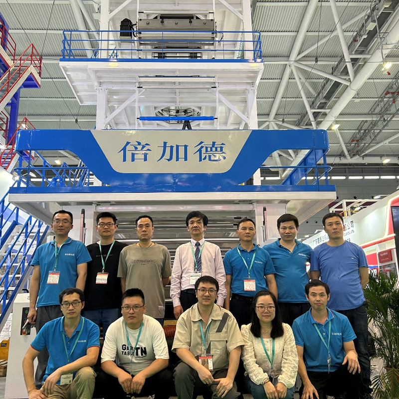 Mul-Plus Stretch Hood Tech Tech Spetlight в Chinaplas 2025